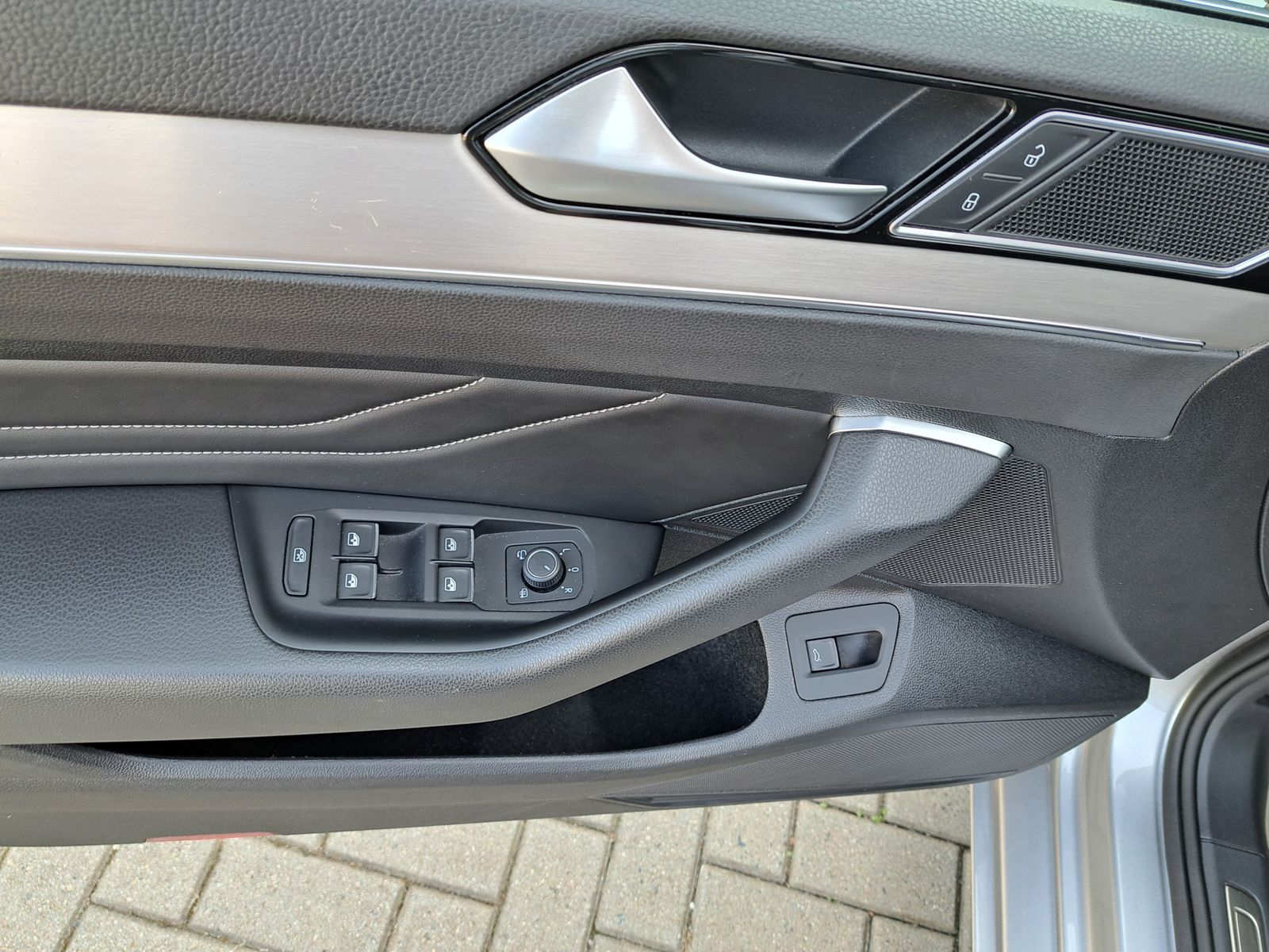 Fahrzeugabbildung Volkswagen Passat 2.0 TDI Elegance MATRIX AHK NAVI EL.HECKK