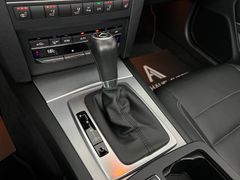MERCEDES-BENZ E 200 CGI / NUR 54.tKM / GARANTIE / 2.HD MERCEDES-BENZ E 200 CGI / NUR 54.tKM / GARANTIE / 2.HD