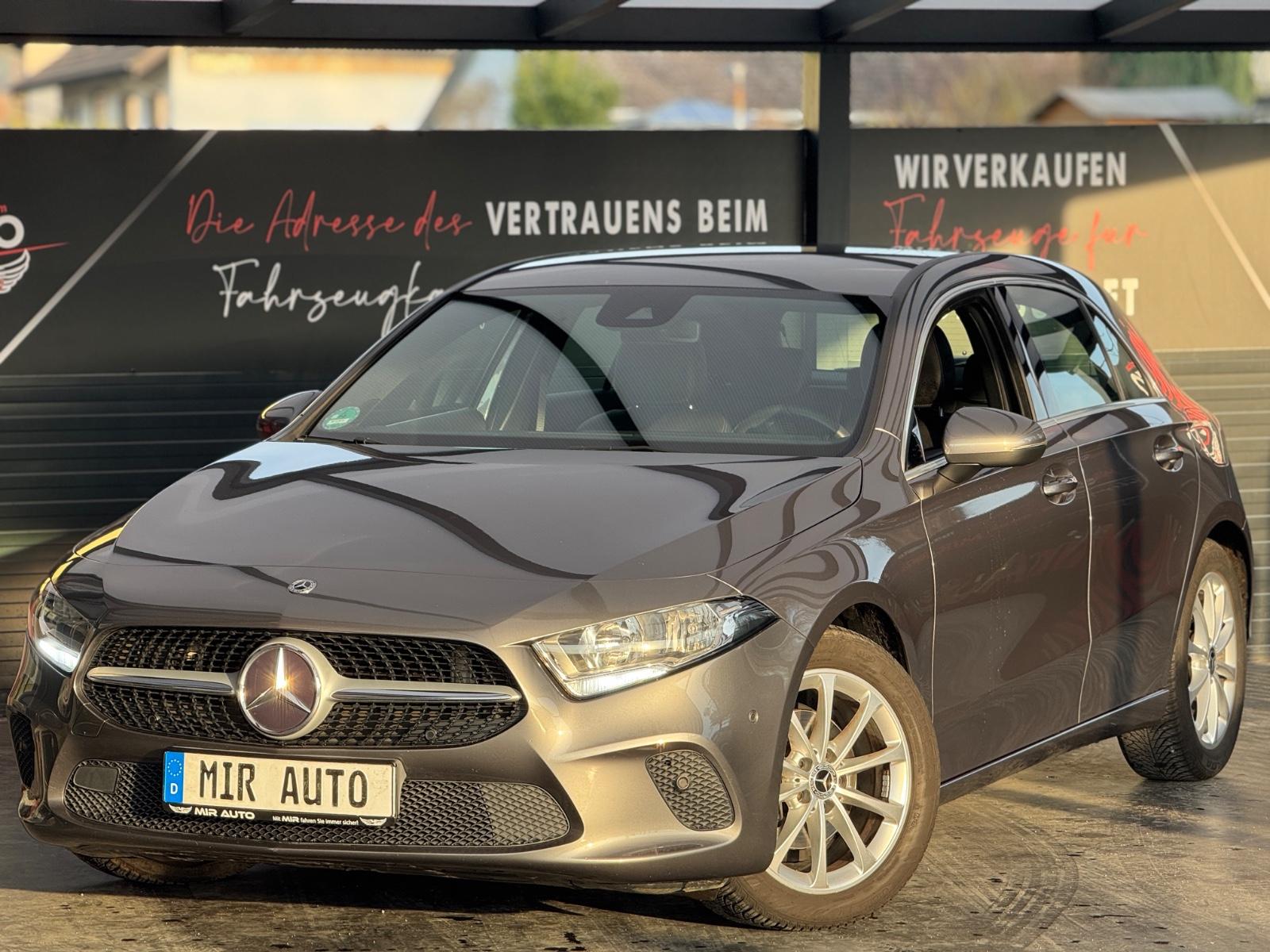 Mercedes-Benz A 180d VOLL Digital Display