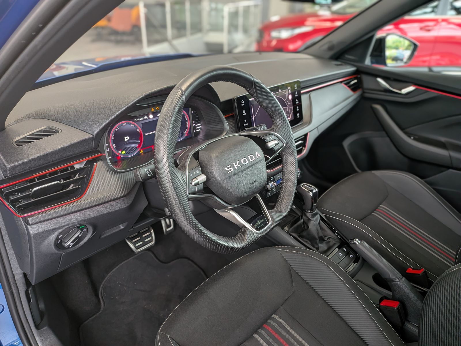Fahrzeugabbildung SKODA Kamiq 1.5 TSI DSG Monte Carlo Pano Matrix 5J.GAR