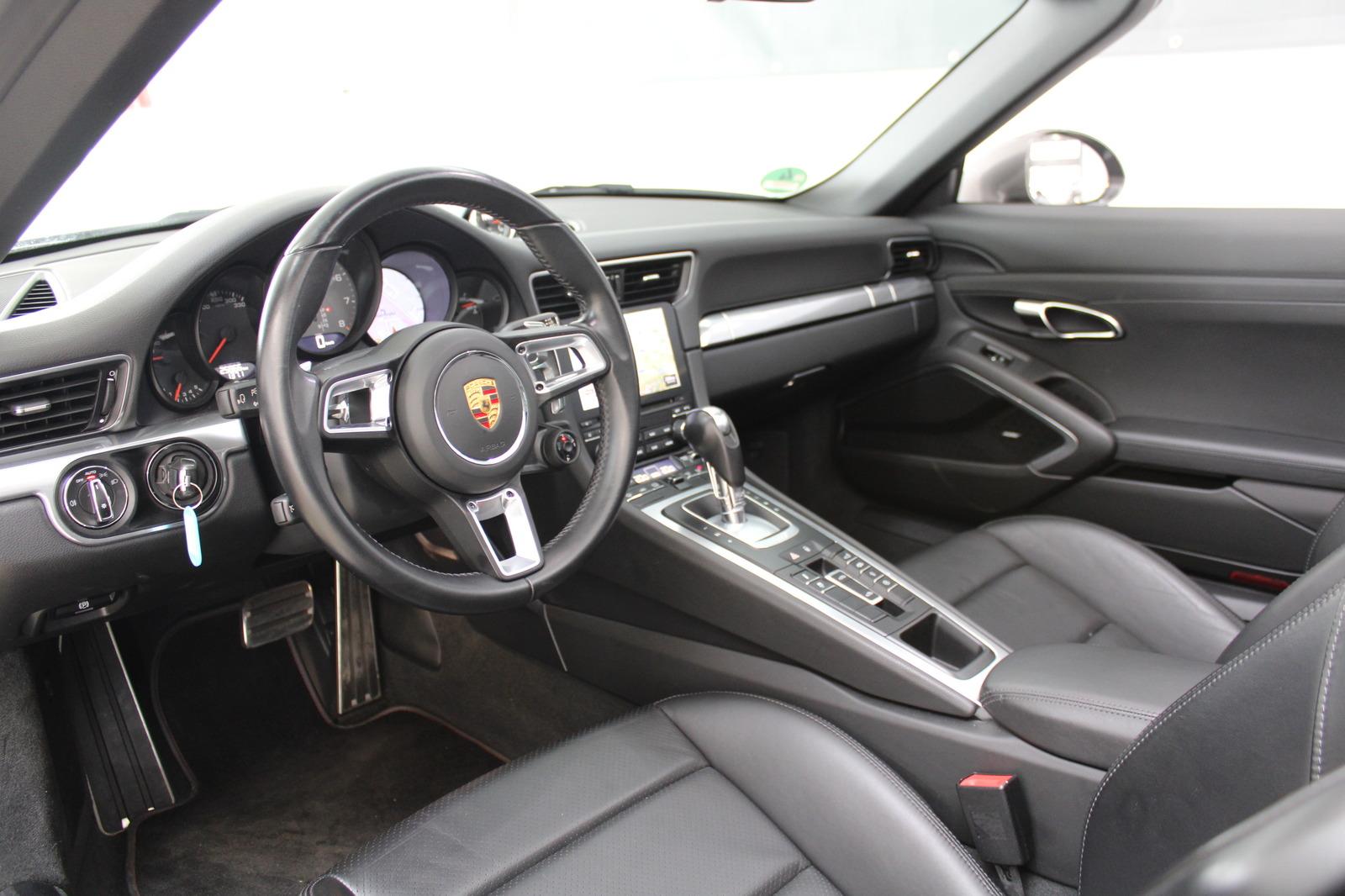PORSCHE 991 TARGA 4S