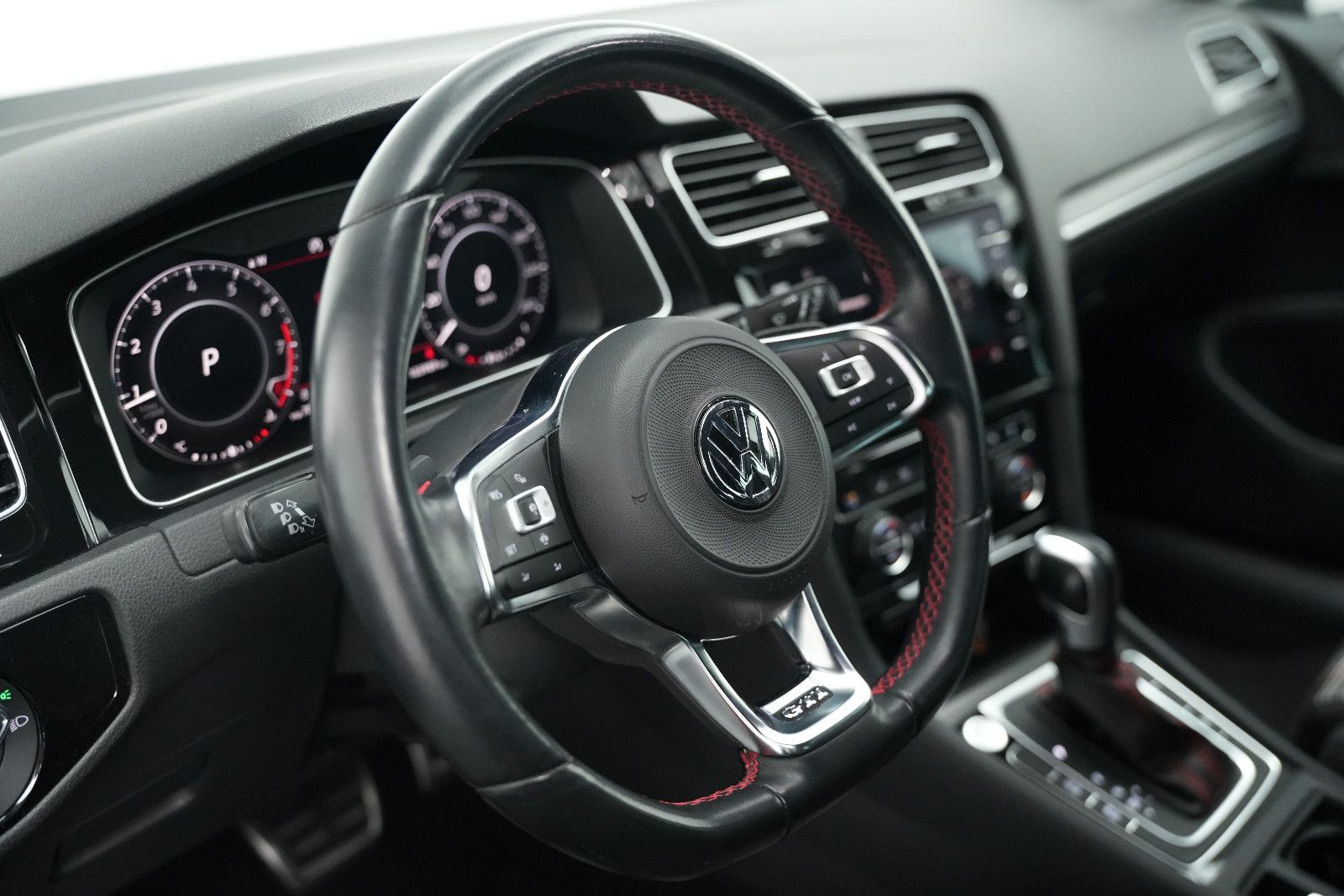 Fahrzeugabbildung Volkswagen Golf VII GTI Performance *Virtual*Automatik*SHZ*