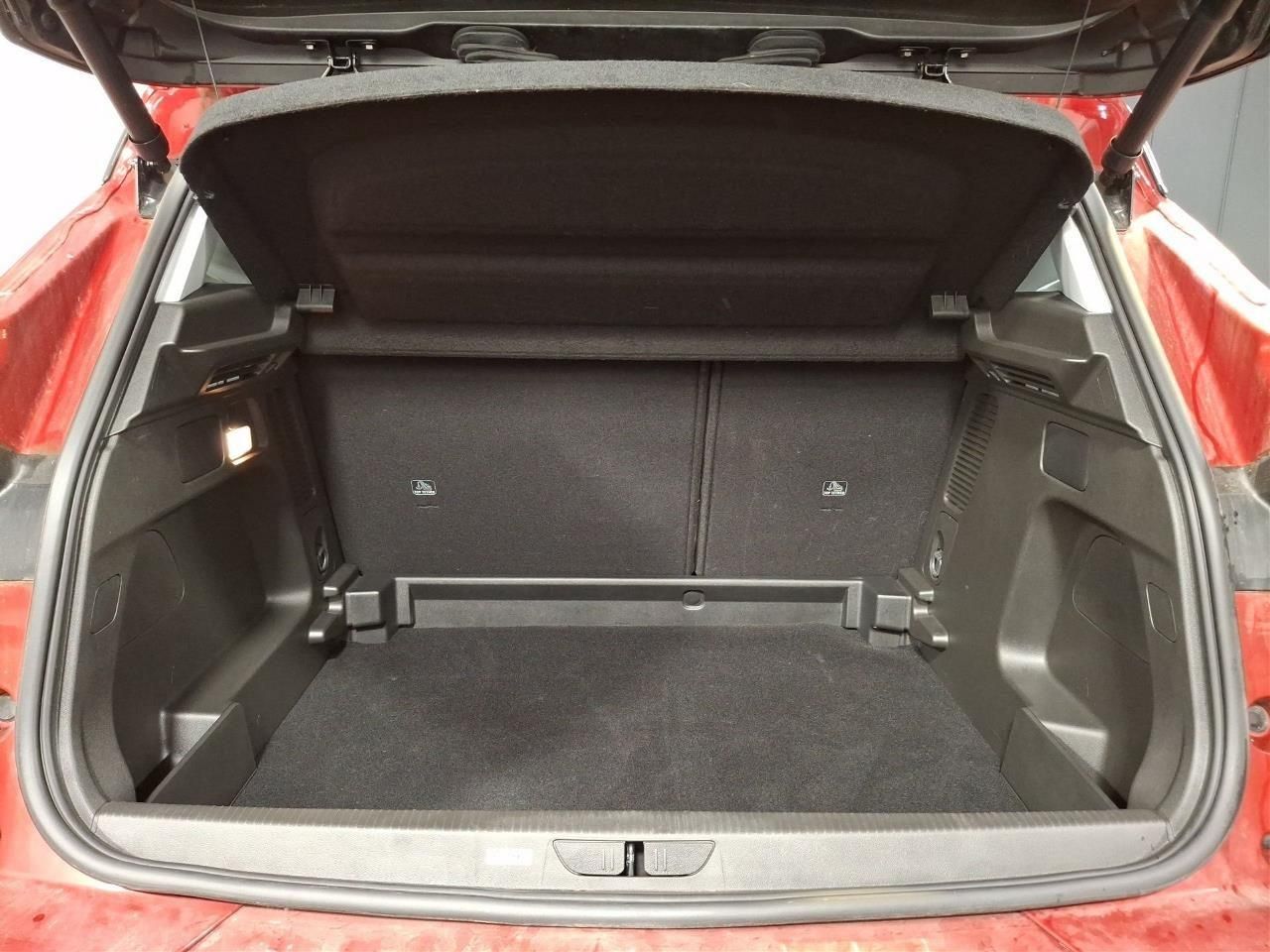 Fahrzeugabbildung Opel Grandland 1.2T Elegance - Navi, Matrix-Licht, KA