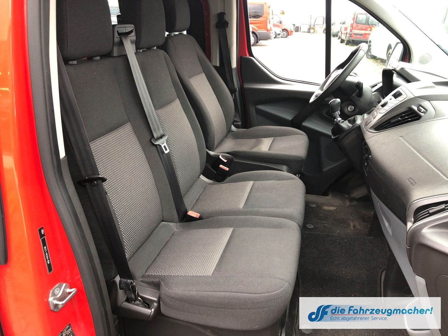 Fahrzeugabbildung Ford Transit Custom Kombi 300 L1 2.2 TDCi *1454 *EXPO