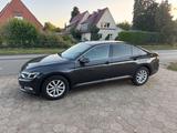 Volkswagen Passat 2.0 TDI Lim. DSG*LED+digi Tacho+ACC - VW Passat Gebrauchtwagen in Hamburg