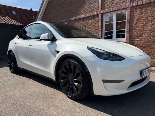 TESLA Model Y Performance / Batterie Zertifikat / AHK 