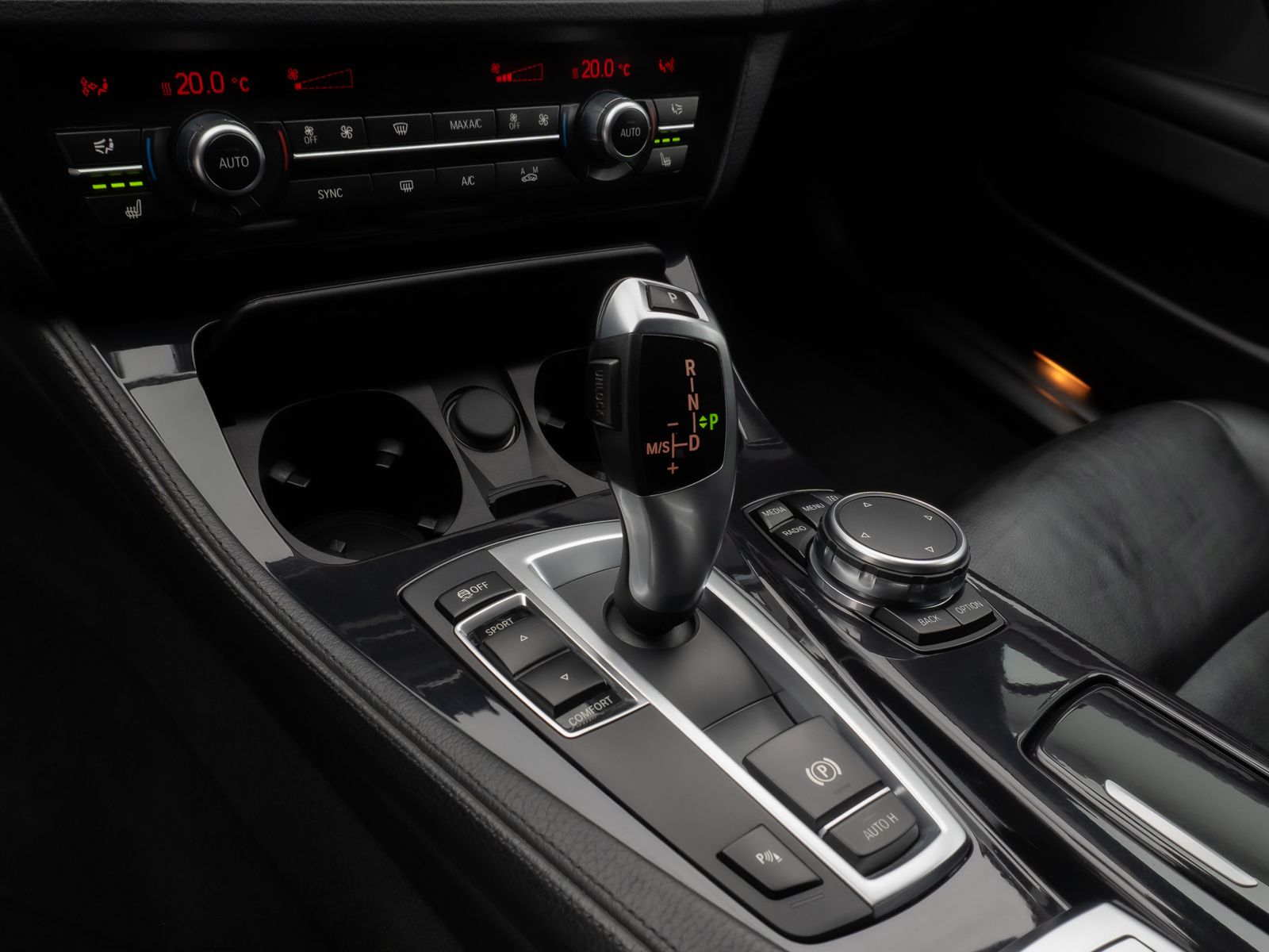 Fahrzeugabbildung BMW 525d NaviPro Fernlichtassist PDC Leder AdapLicht