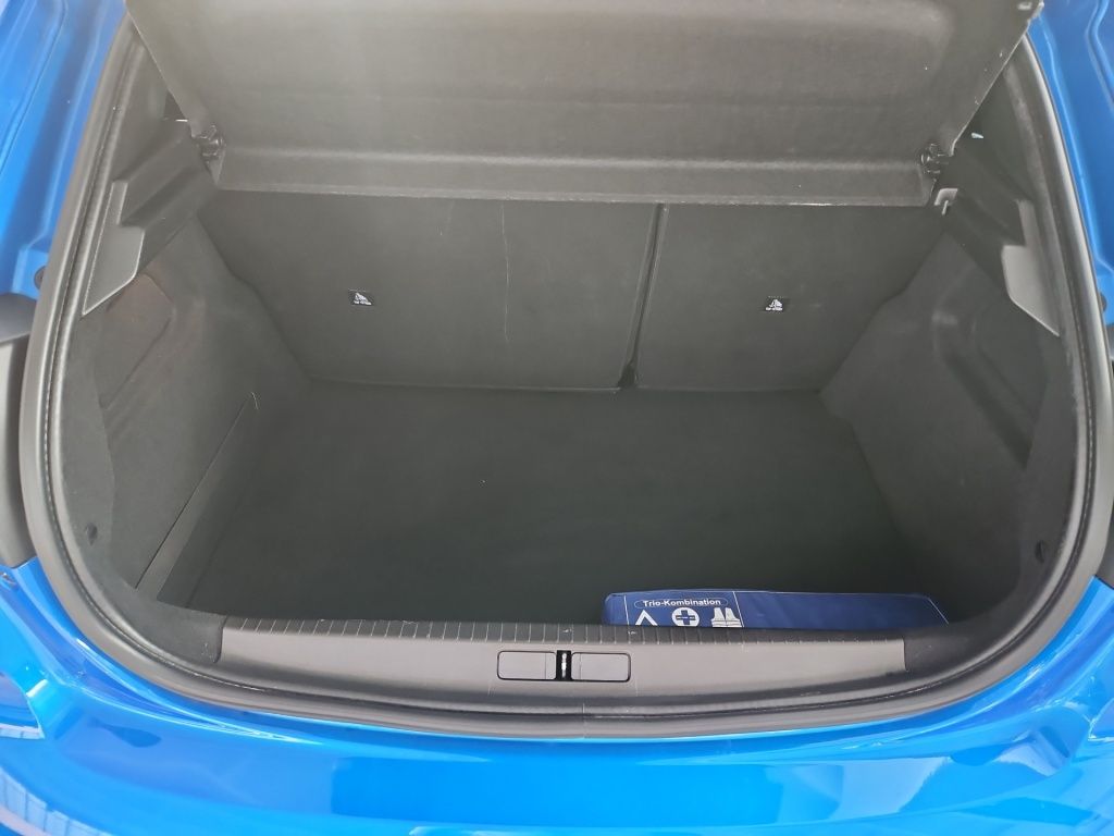 Fahrzeugabbildung Peugeot 208 1.2 PureTech GT-Line Pano Navi Sport LED SHZ