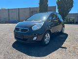 Kia Venga 1.6 CVVT Spirit Automatik  - Kia Venga aus 2012 mit Benzin-Antrieb: Kleinbus