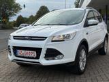 Ford Kuga Titanium 2HAND/TÜV NEU/LEDER - Ford Kuga Titanium mit Benzin-Antrieb