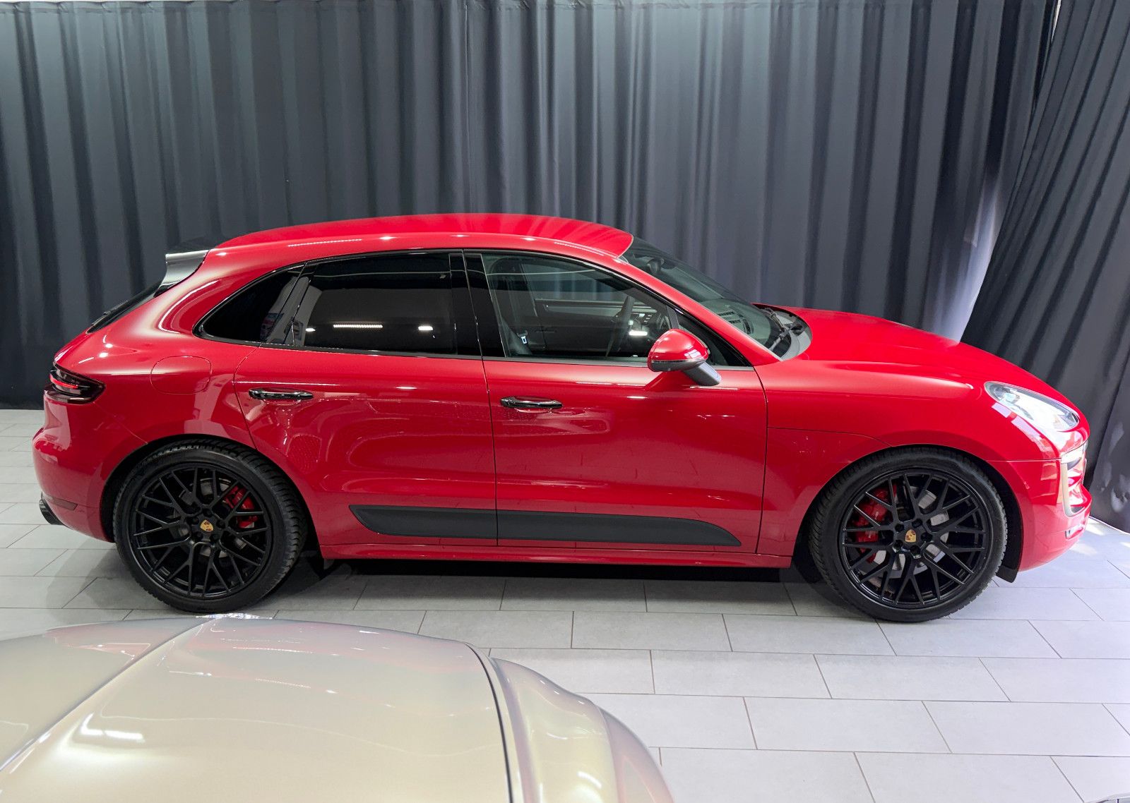 Fahrzeugabbildung Porsche Porsche Macan GTS |BOSE|360°|SITZBELÜFTUNG