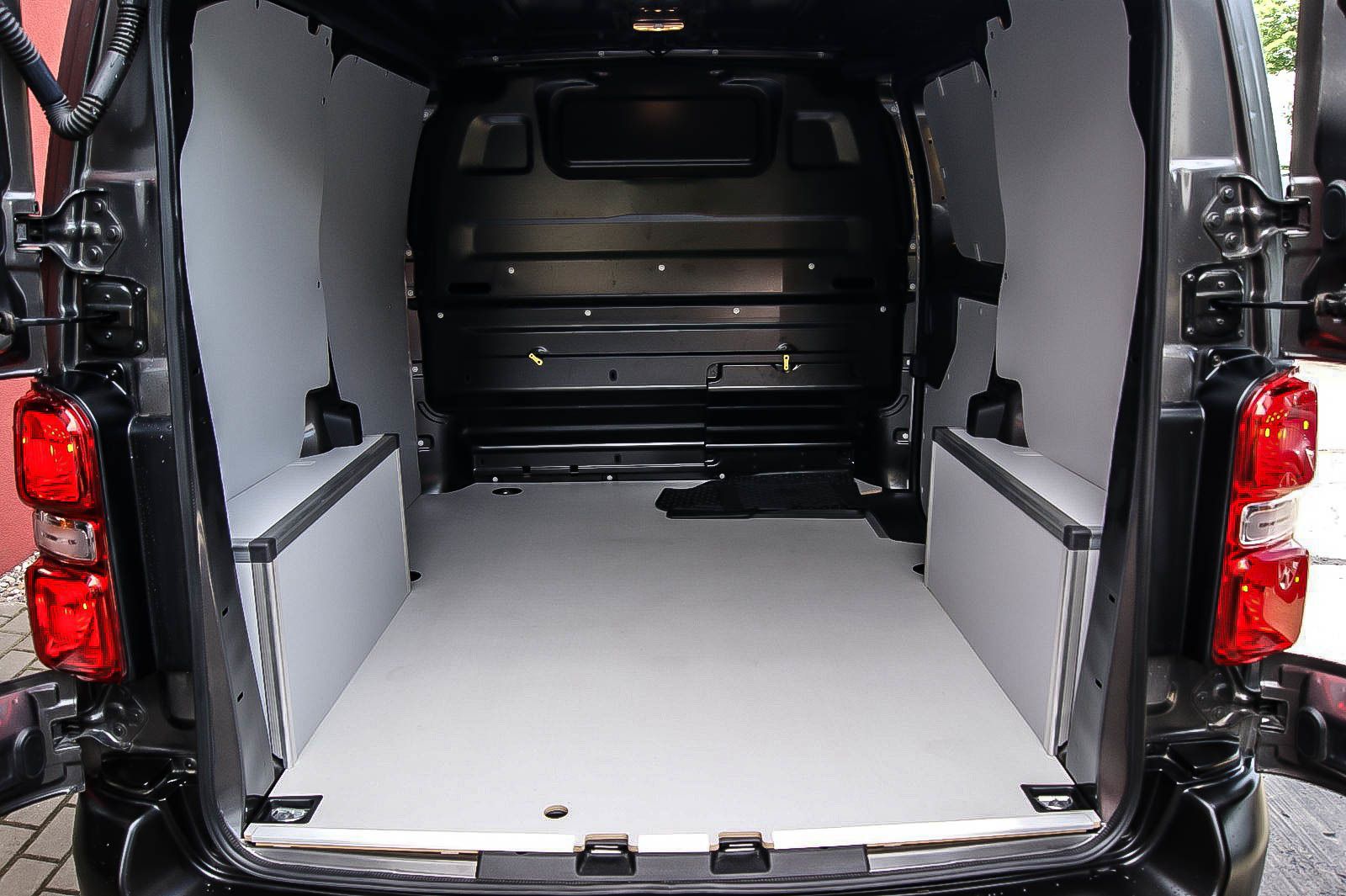 Fahrzeugabbildung Opel Vivaro Kasten 1.5d  Edition S Apple CarPlay ANHZ