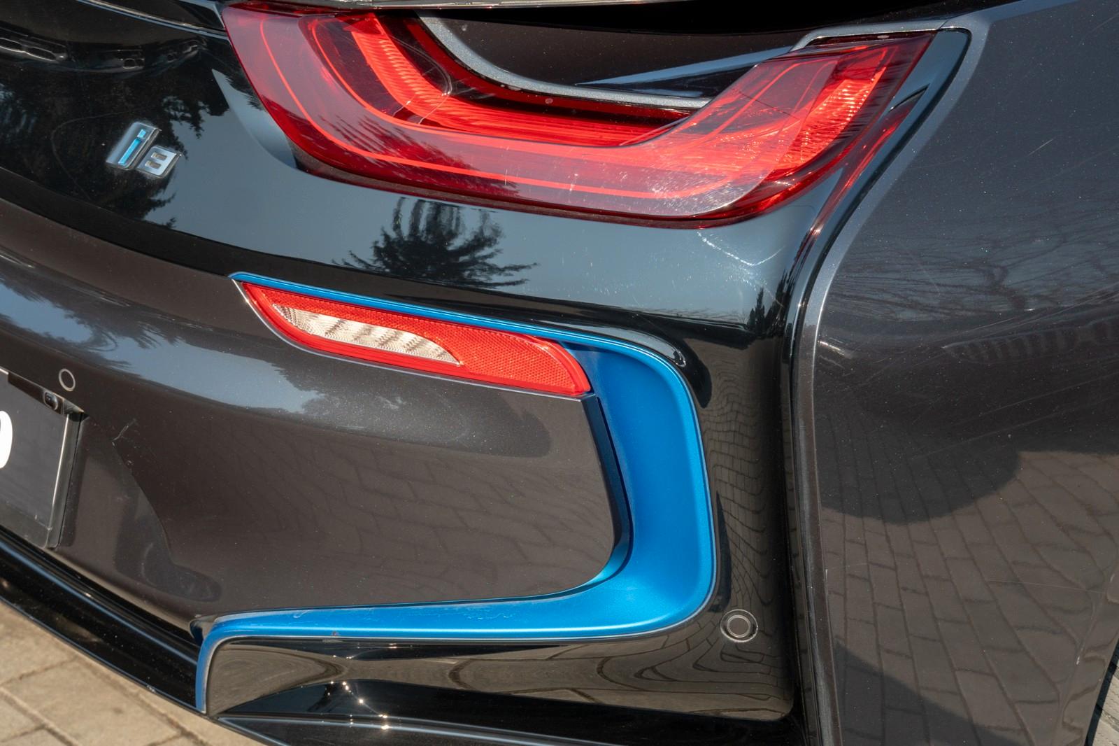 BMW i8 Coupe  LASER.HUD.HARMAN.DR.ASS.NAVI