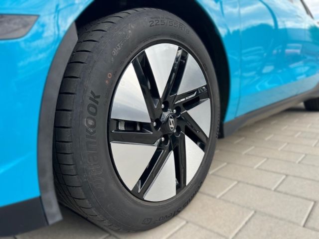 Fahrzeugabbildung Hyundai IONIQ 6 Basis Elektro Navi Digitales Cockpit LED