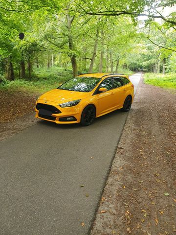 Ford Focus ST MK3 Tunier