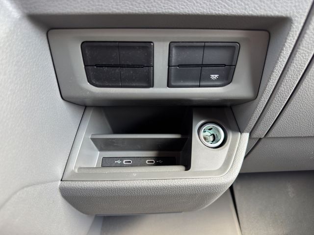 Crafter 35 Kasten MR HD 2.0TDI 103kW SG6 FWD SHZ