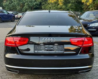 Audi A8 - 8