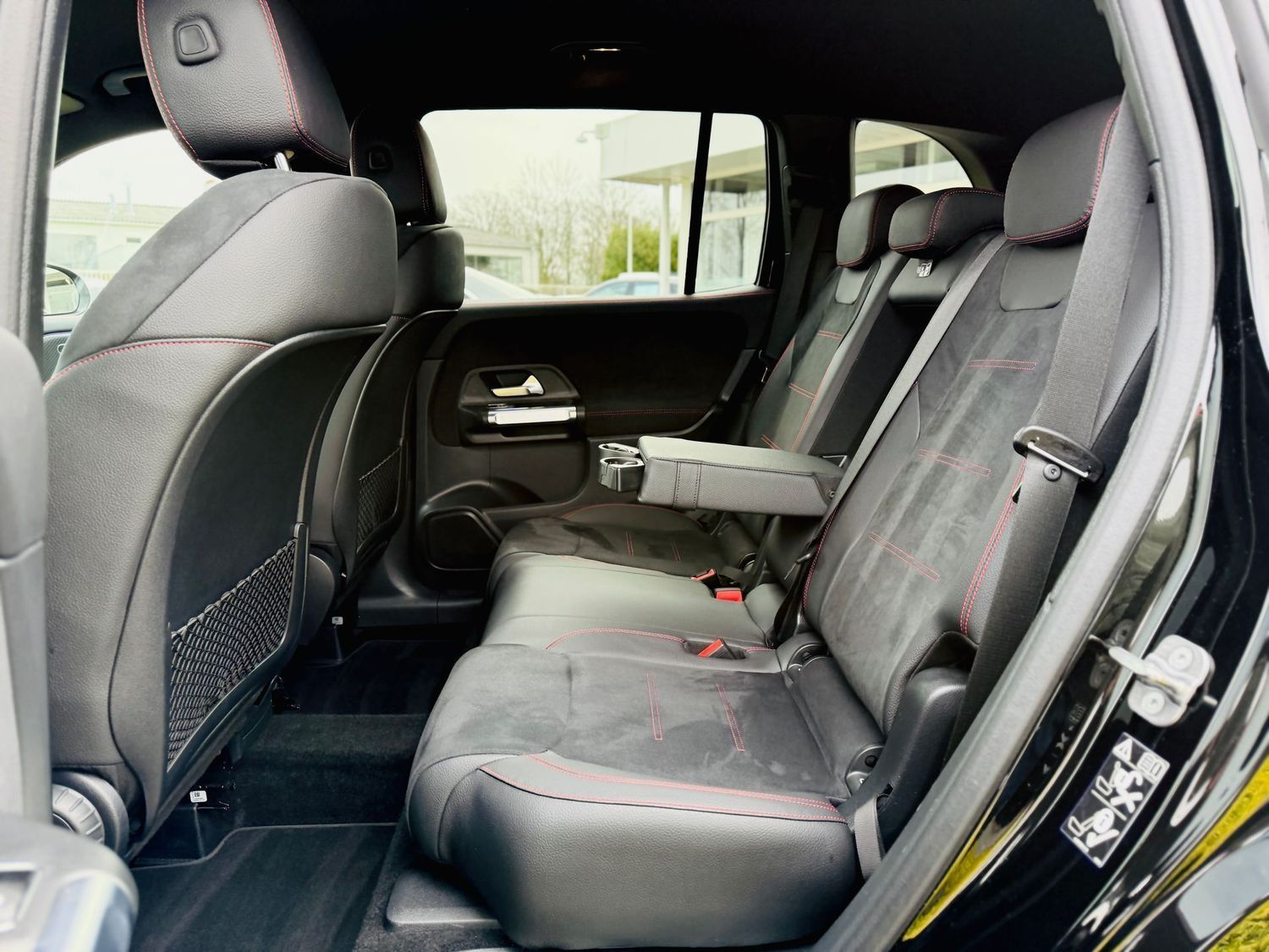 Fahrzeugabbildung Mercedes-Benz GLB 200 d AMG - Distronic, AHK, LED, EDW, RFK, K
