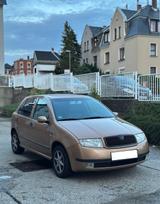 Skoda Fabia Combi 1.4 16V Comfort Automatik Comfort - Skoda Fabia aus 2002: Kombi