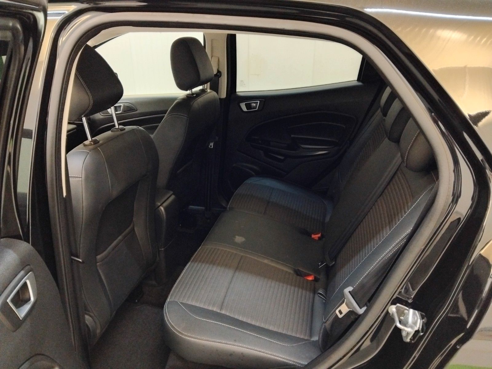 Ford EcoSport (06/2026, Benzin)