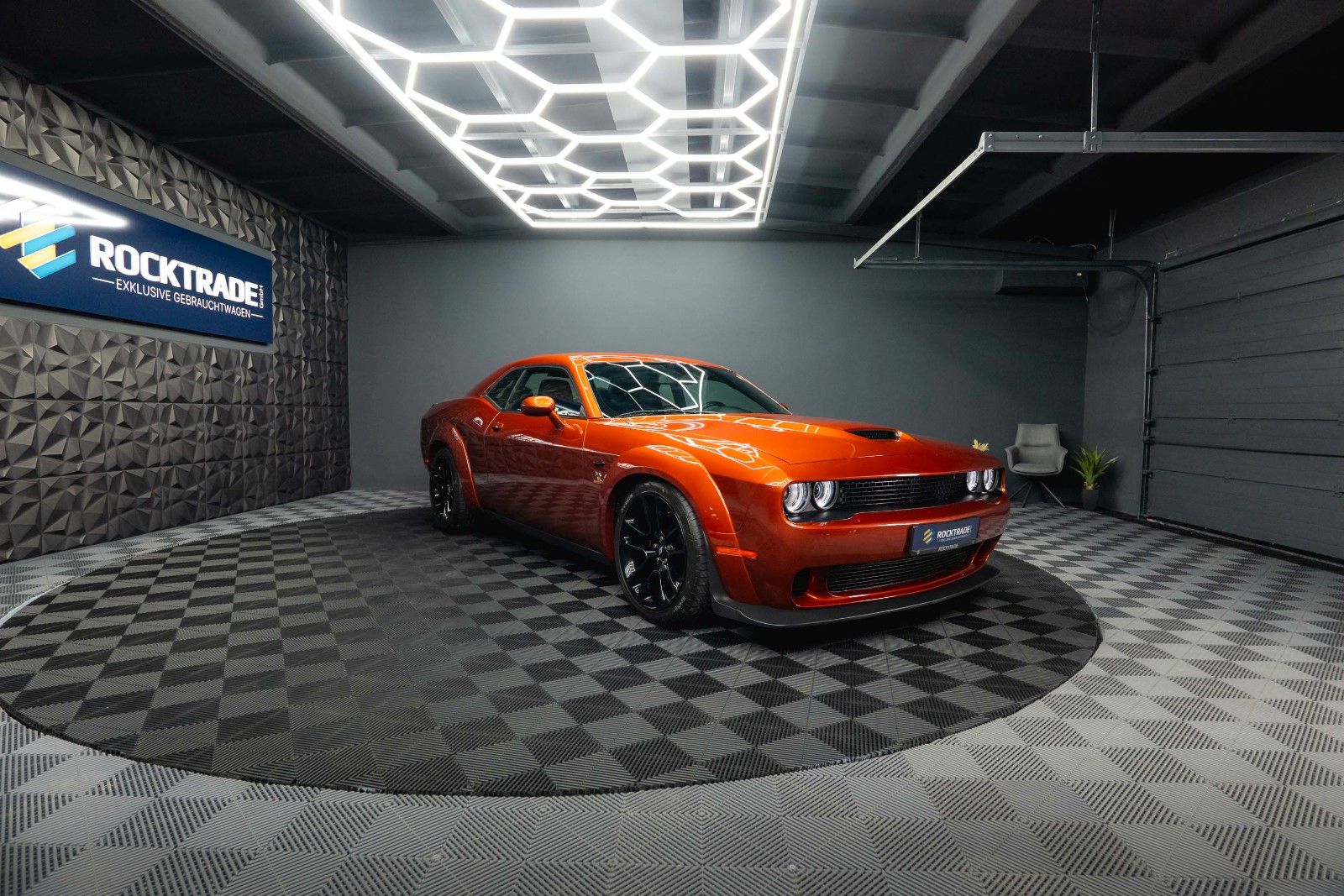 Fahrzeugabbildung Dodge Challenger 6.4 V8 SRT 392 R/T SCAT PACK WIDEBODY
