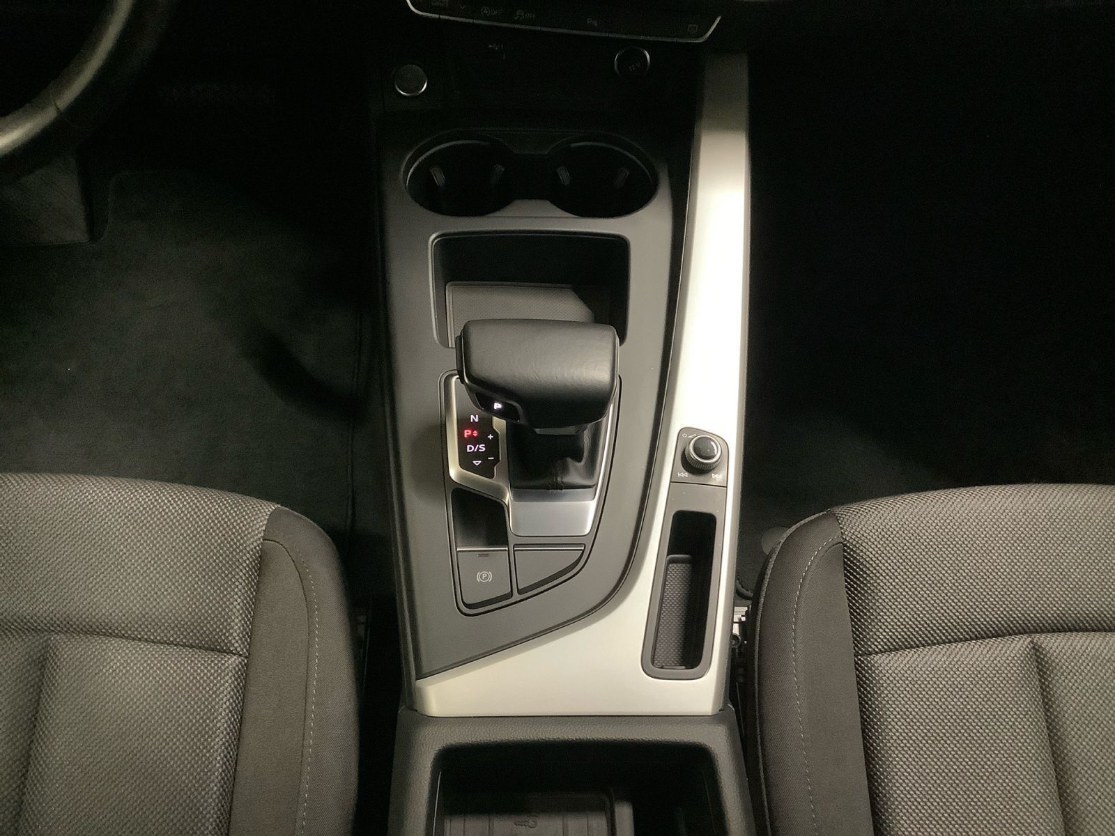 A4 Avant S line 40 TFSI S tronic,Pano,Kamera,LED