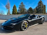 Ferrari SF90 Spider / Lift / JBL / 20"Zoll / DaytonaSeat