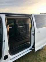 Peugeot Traveller BlueHDi 150 S&S 6-Gang Allure L2 A... - weiße Peugeot Traveller