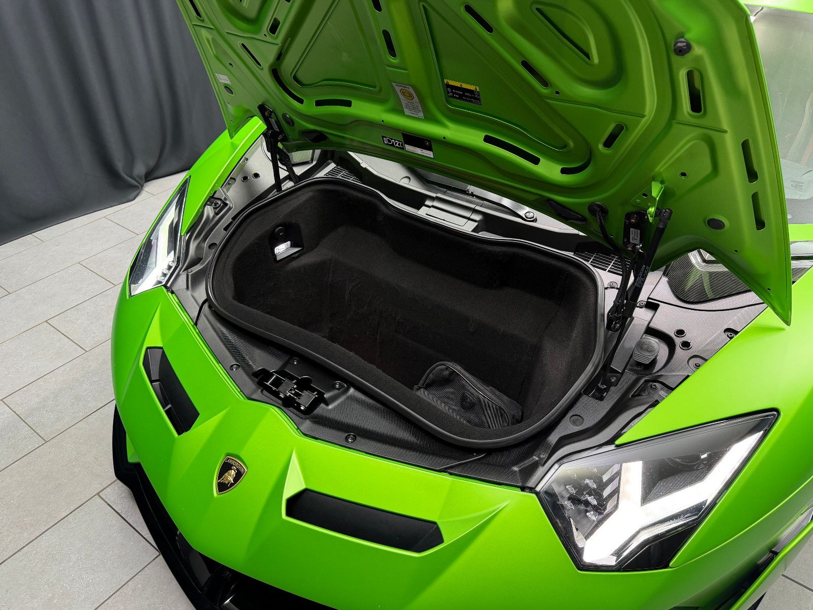 Fahrzeugabbildung Lamborghini Aventador SVJ | FULL CARBON|LIFT|SENSONUM|PPF|