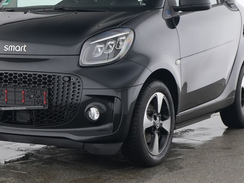 Fahrzeugabbildung Smart smart EQ fortwo Exclusive*Pano*LED*Kamera*22kW*