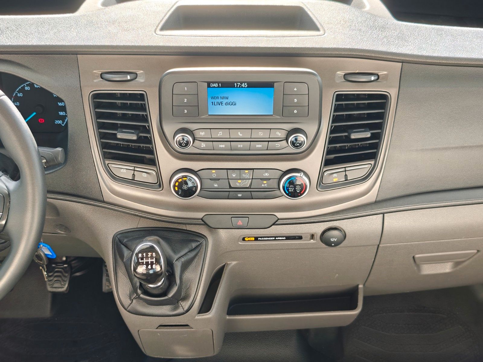 Fahrzeugabbildung Roller Team Kronos 287 TL - Face2Face, Hubbett, Einzelbetten