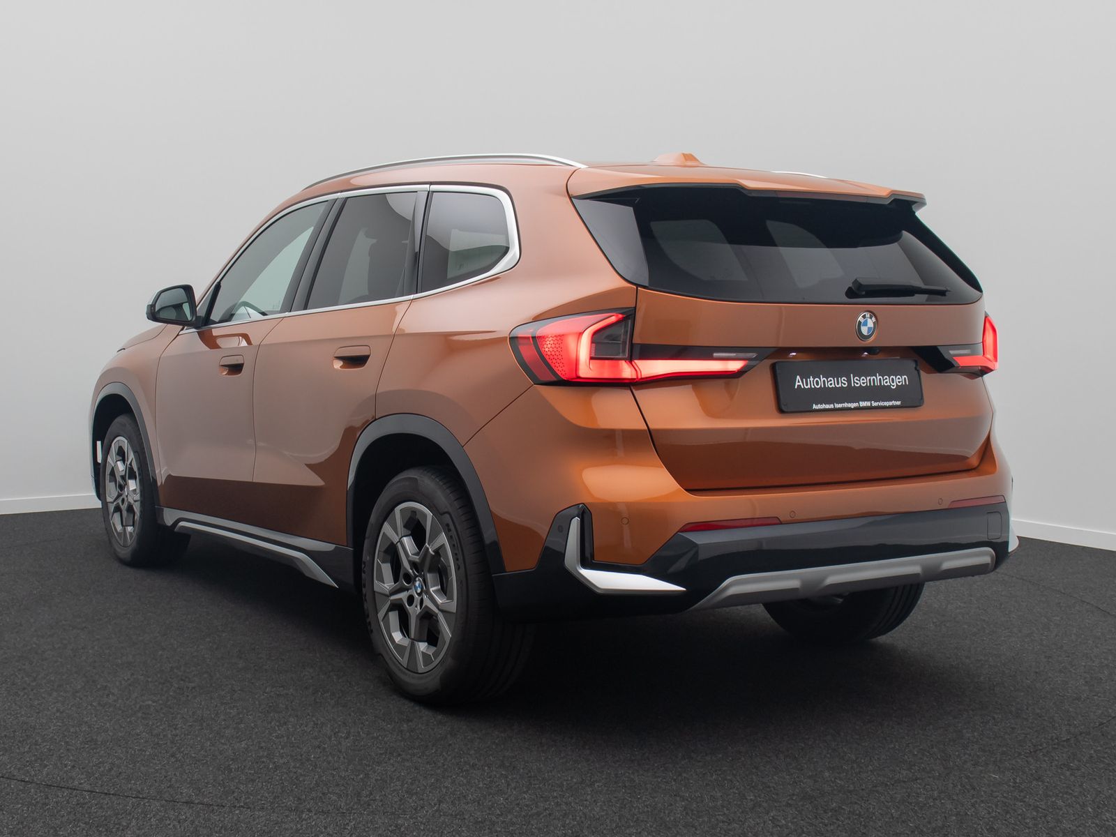 Fahrzeugabbildung BMW X1 xD23d xLine Panoram 360&deg;HUD AHK H/K DAB Voll