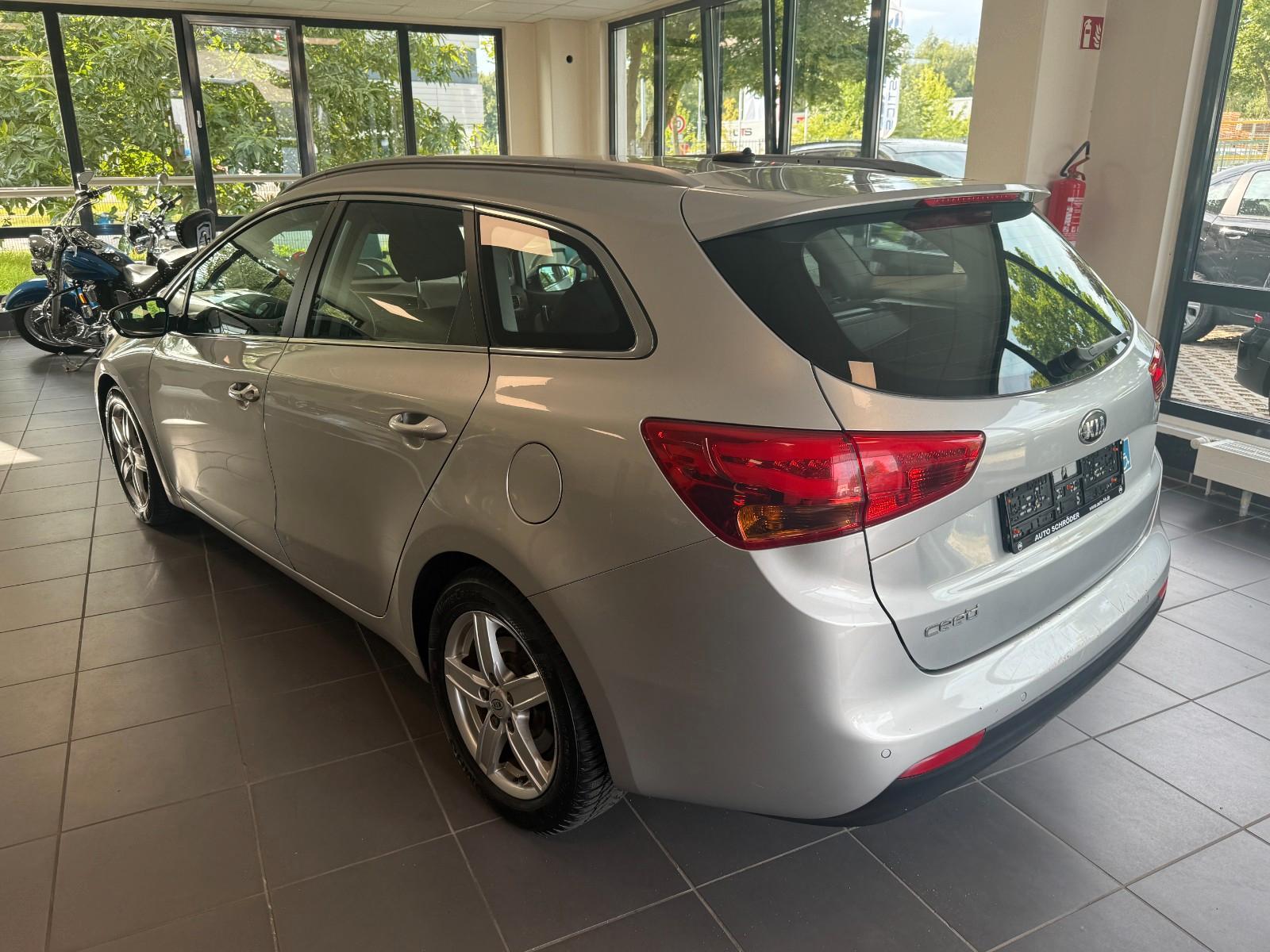Kia Ceed Sportswagon Spirit Behindertenger. Handgas