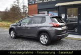 Peugeot 2008 Signature Sitzhzg Klima Tempomat PDC SH EU6 - Peugeot 2008: Signature