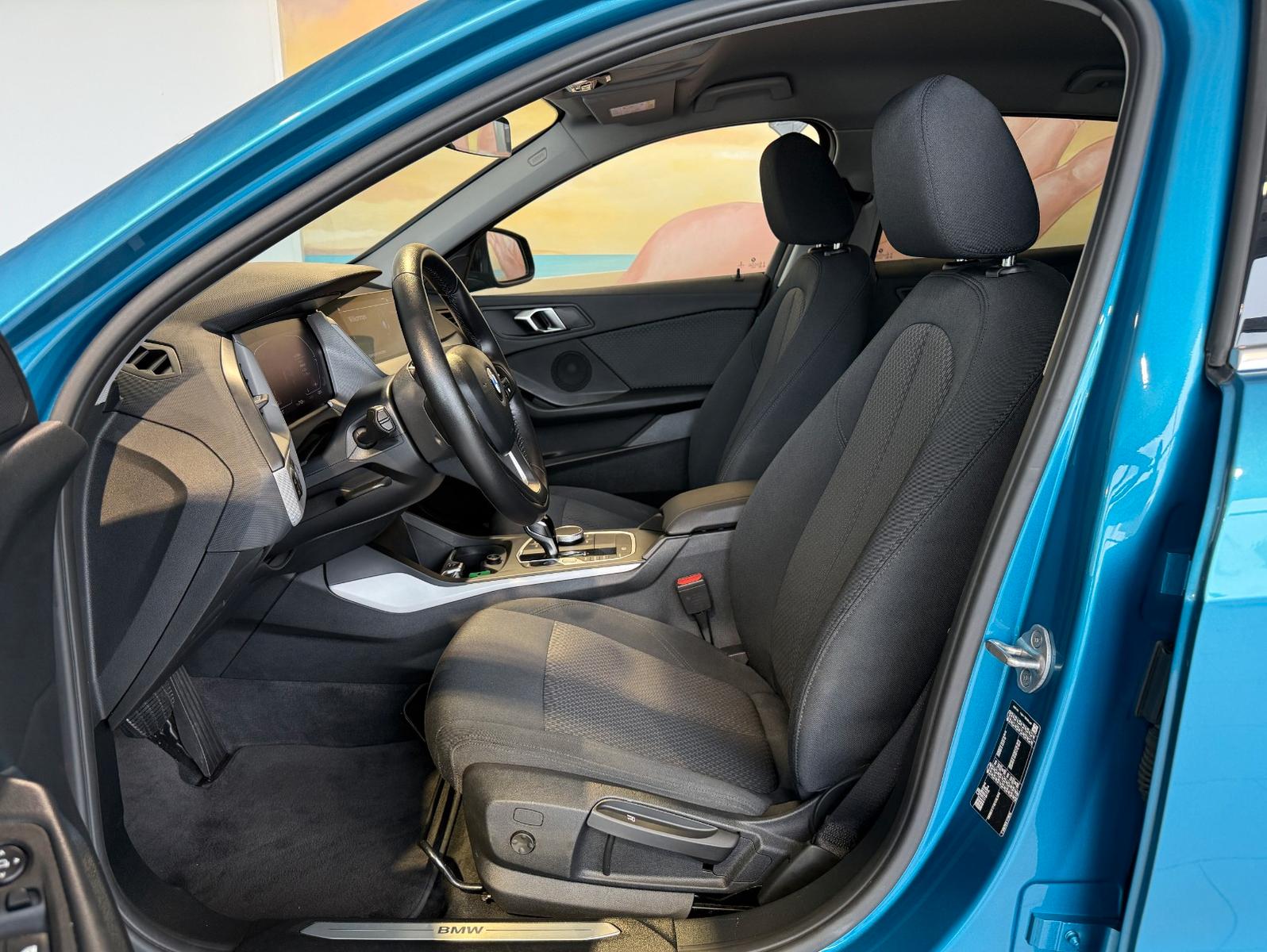 BMW 116 i Advantage NAVI+LED+SITZHZ+PDC+HIFI+TEMP