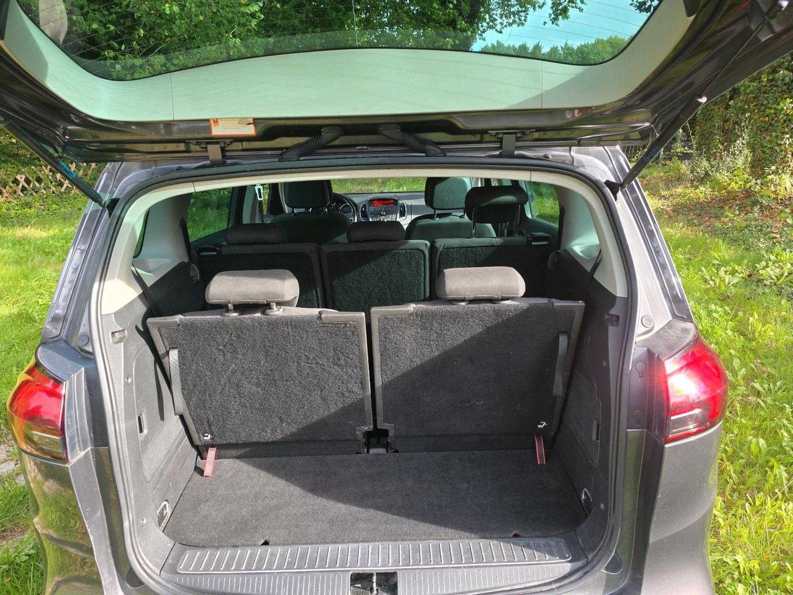 Opel Zafira 2012 — photo 6