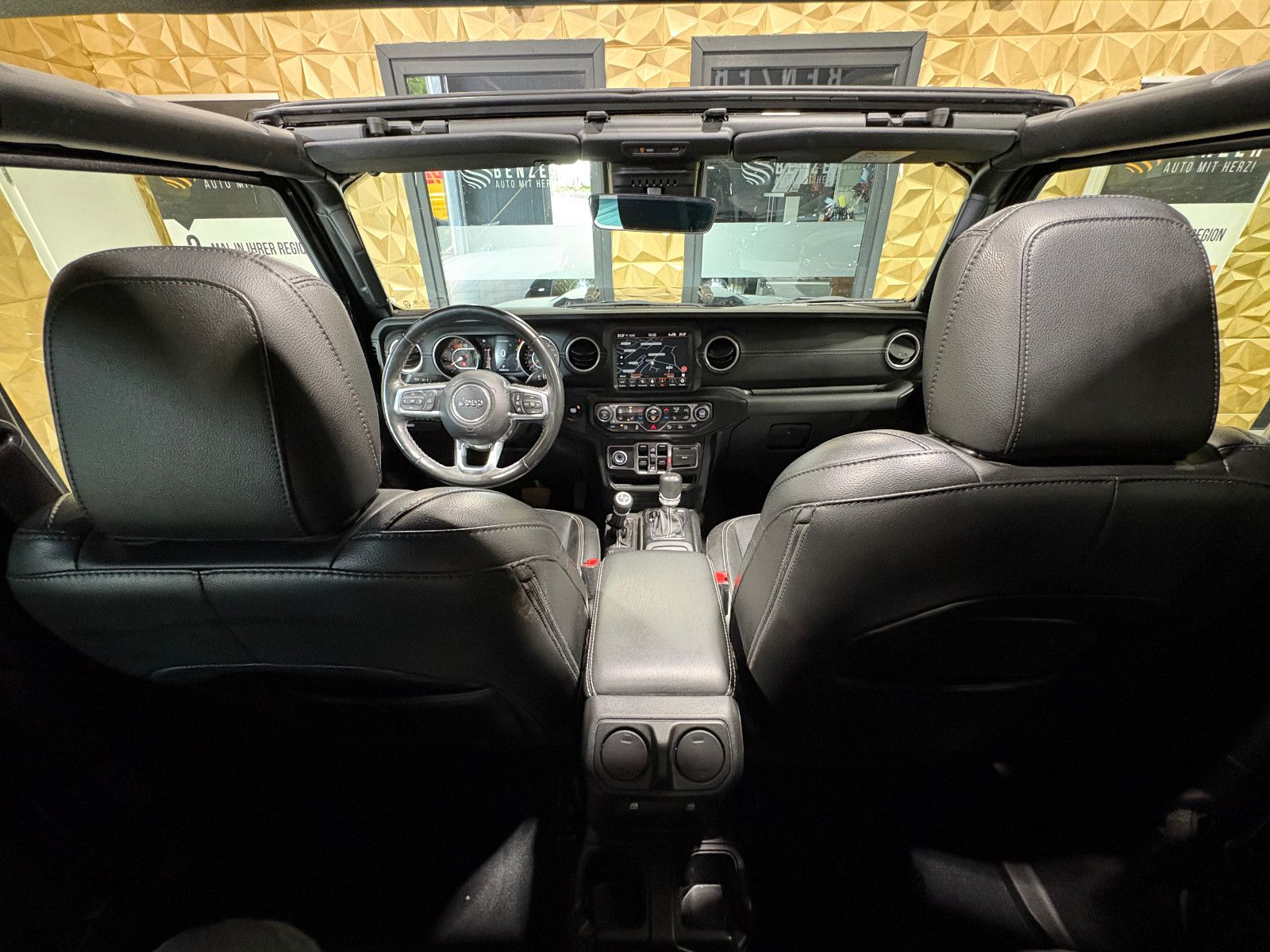 Fahrzeugabbildung Jeep Gladiator Overland 4WD/KAMERA/NAVI/4X4/PANO