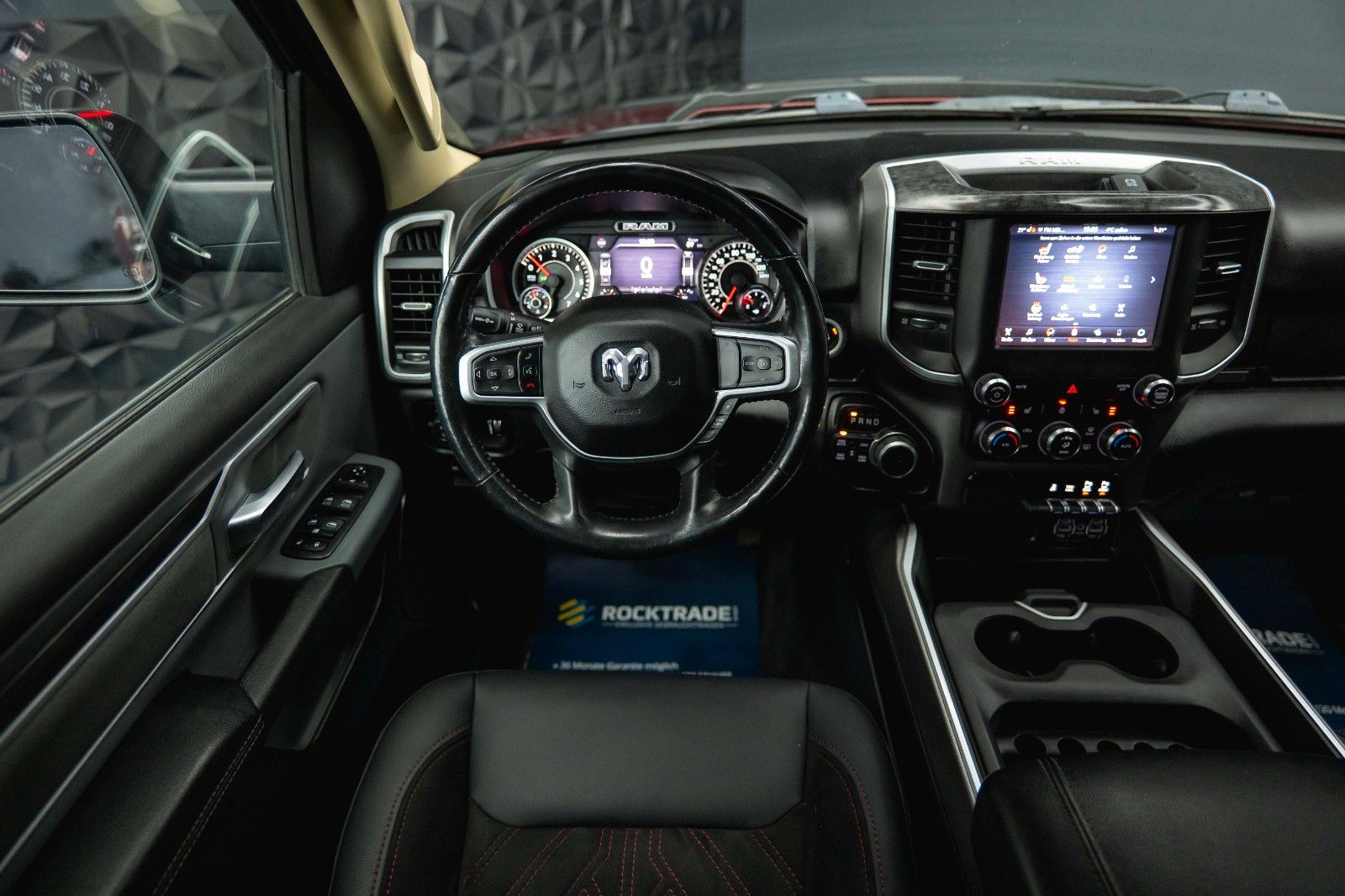 Fahrzeugabbildung Dodge RAM 5.7 V8 HEMI 4x4 OFFROAD Night Limited LONG