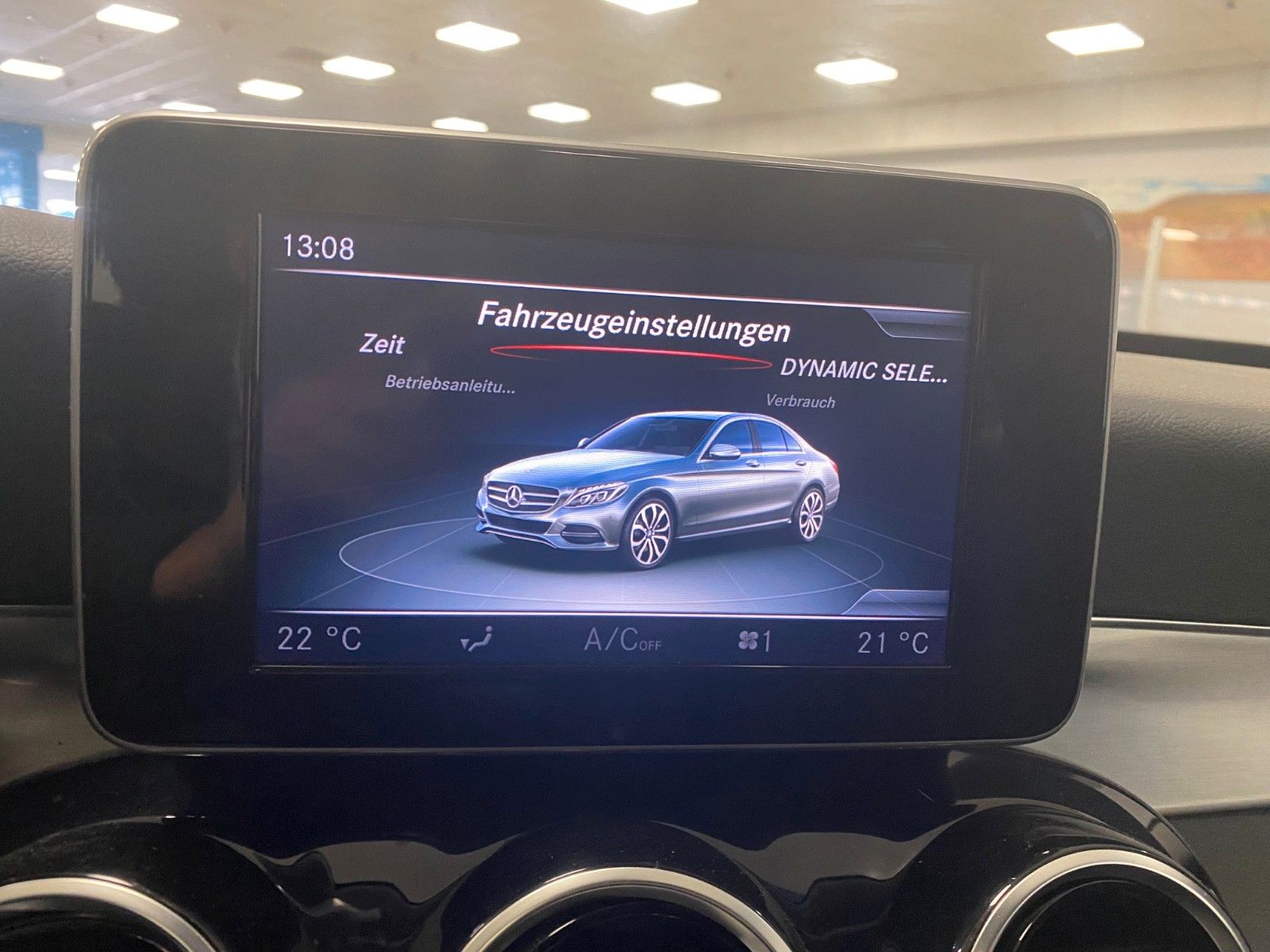 Fahrzeugabbildung Mercedes-Benz C 200 AVANTGARDE+NAVI+AHK schw+SCHIEBEDACH+LIMO+