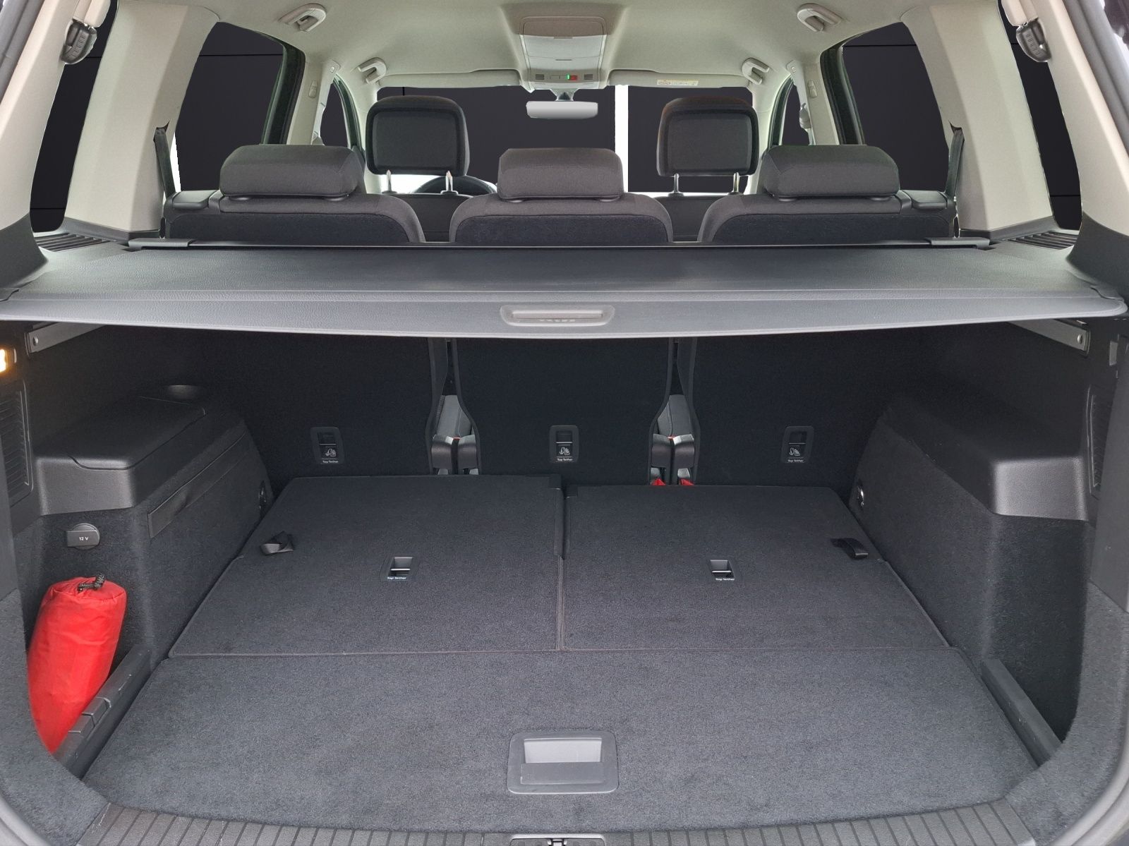 Fahrzeugabbildung Volkswagen Touran TSI United Standhzg 7-Si LED Navi ACC RFK
