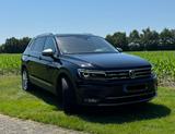 Volkswagen Tiguan Allspace 2.0 TDI SCR 176kW DSG 4MOTIO... - Volkswagen Tiguan Allspace mit Diesel-Antrieb: Schwarz, Head-Up Display
