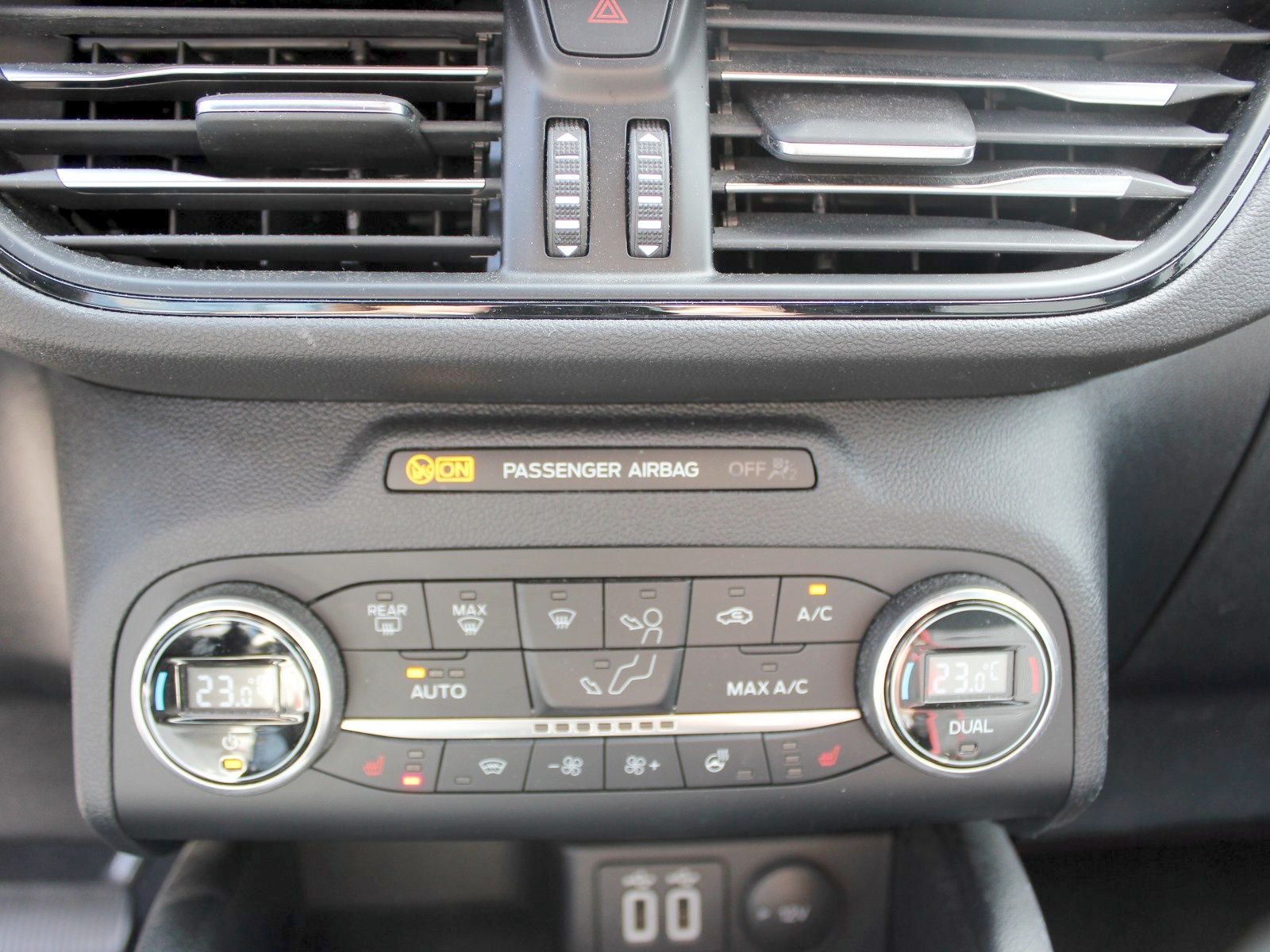 Fahrzeugabbildung Ford Kuga Plug-In Hybrid ST-Line 2,5 Duratec