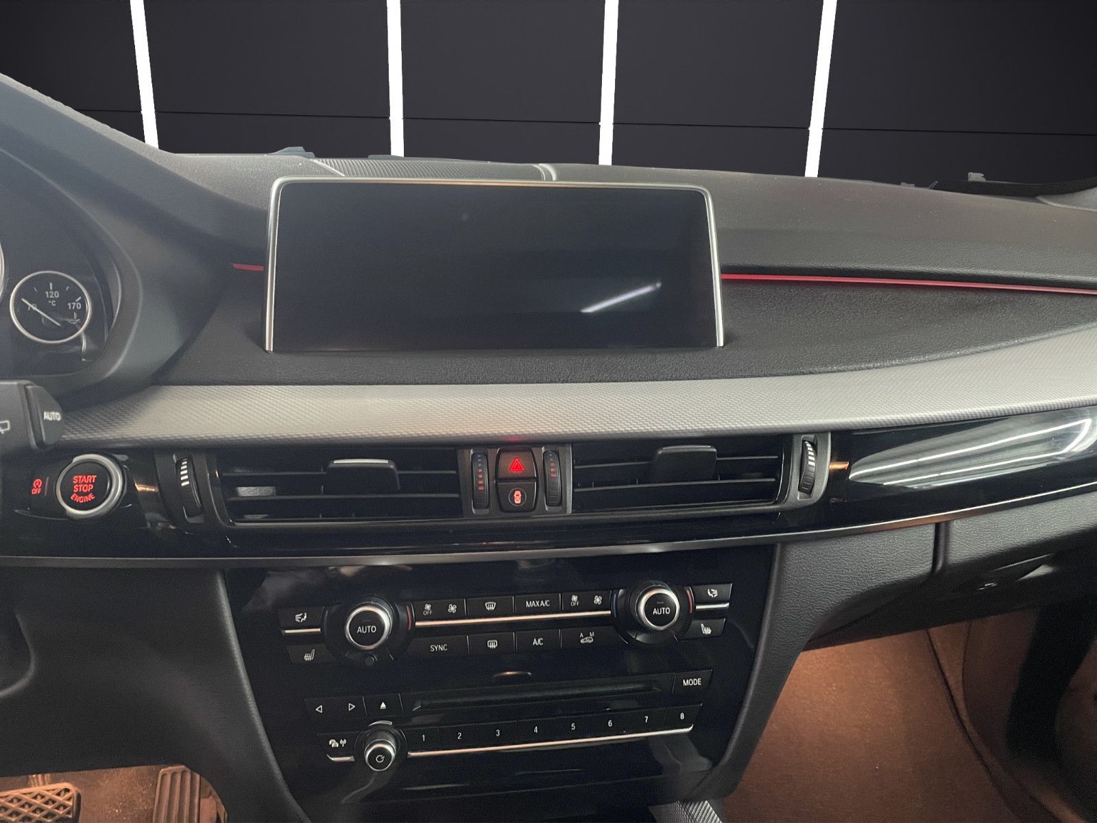Fahrzeugabbildung BMW X5 xDrive 35 i *Pano*AHK*Sport-Paket M*Leder*