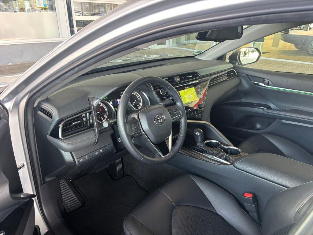 Toyota Camry Executive (XV7)