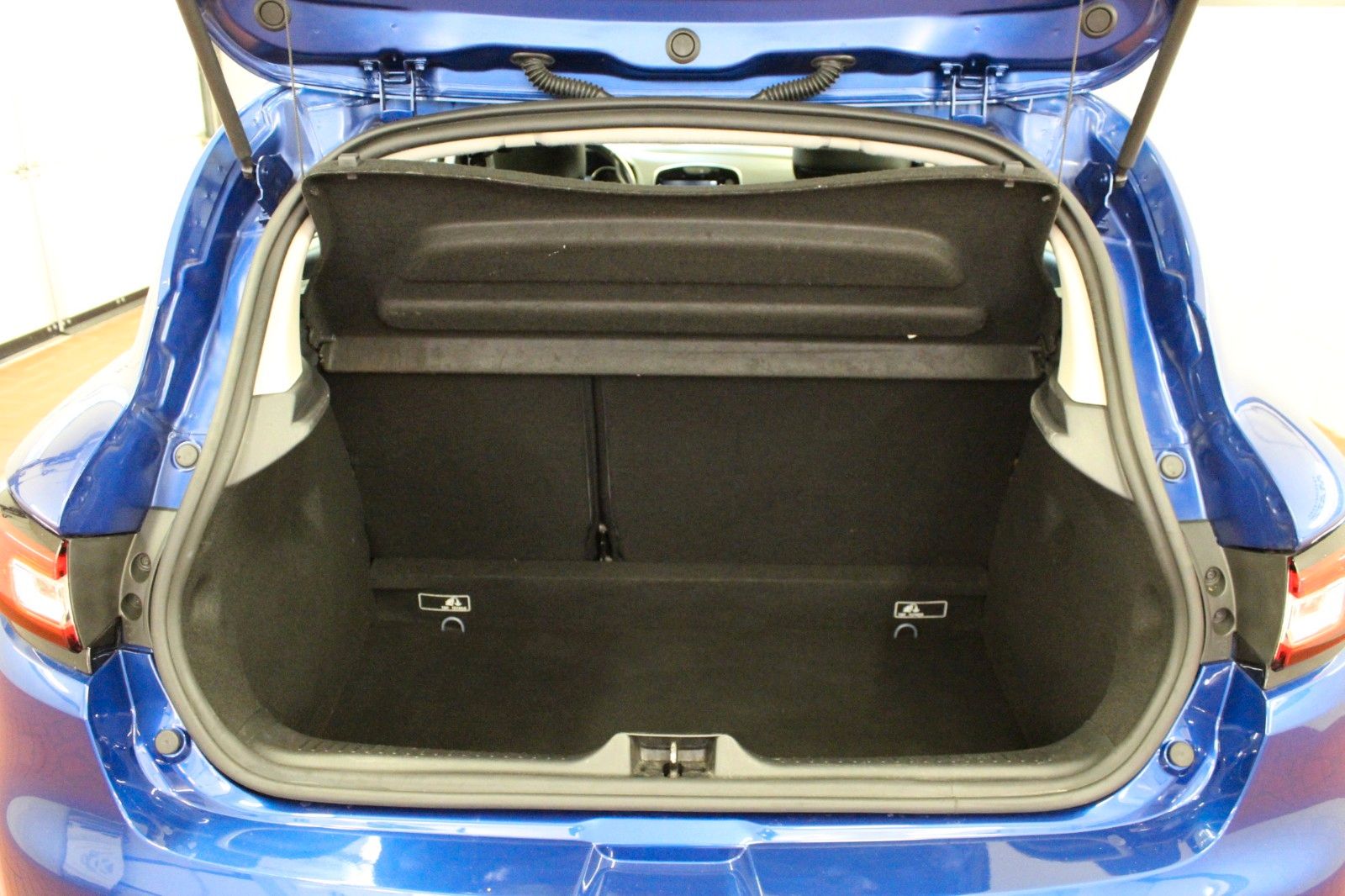 Fahrzeugabbildung Renault Clio TCe 90 Intens*Navi*Klima*PDC*
