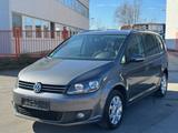 Volkswagen Touran Life Facelift 1 Vorbesitzer PDC V/H - Volkswagen Touran: Facelift