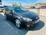 Volkswagen Golf VI 1.6TDI Style BMT*1 Hand*Schiebedach*AHK - Volkswagen Golf aus 2011: 1.6