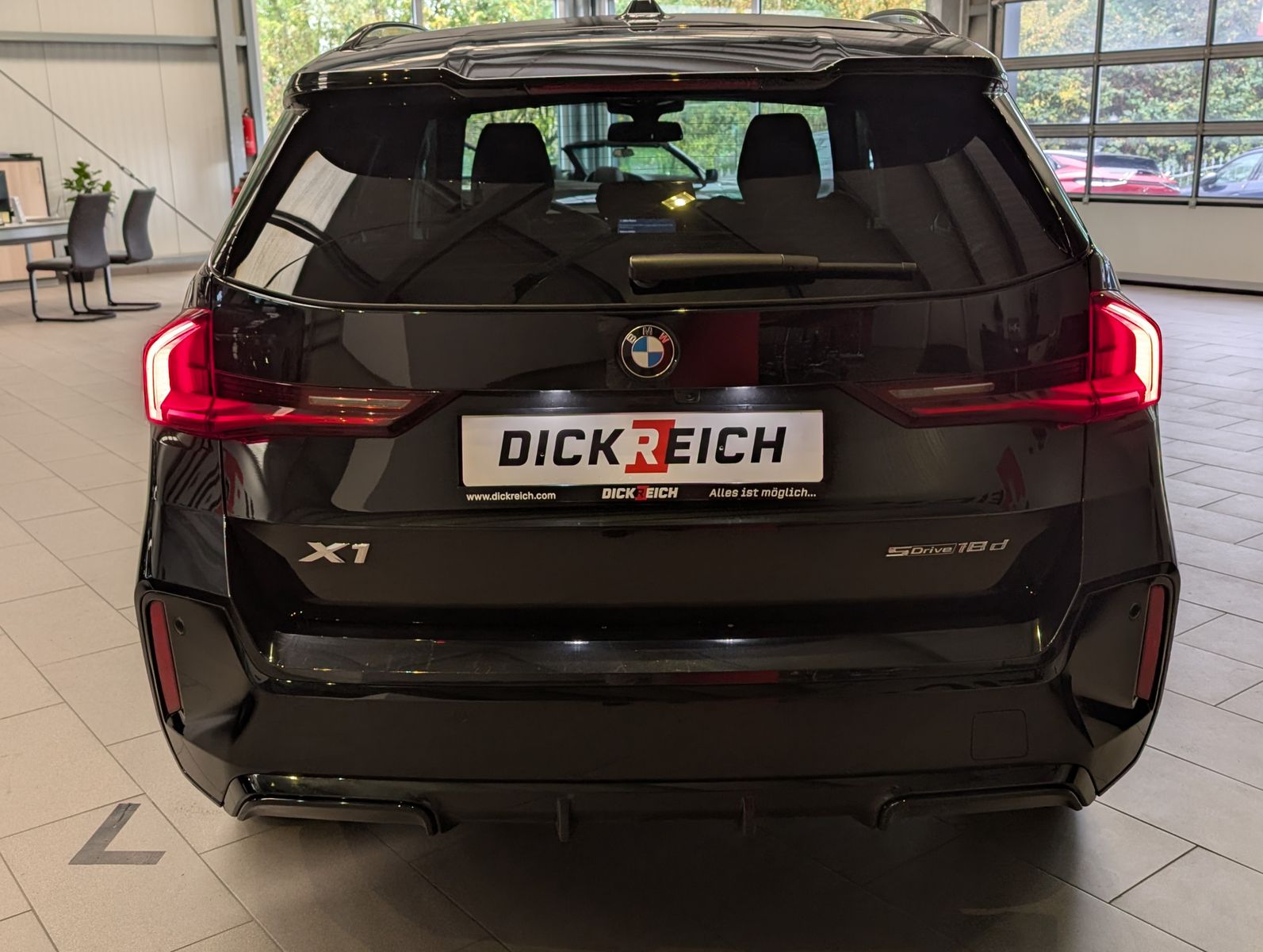 Fahrzeugabbildung BMW X1 18 d M-Sport Pano Premium-Travel-Paket AHK
