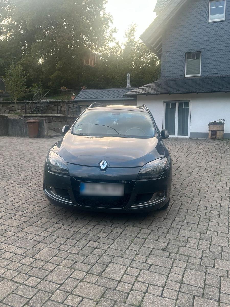 Renault Megane 2011 — фото 12