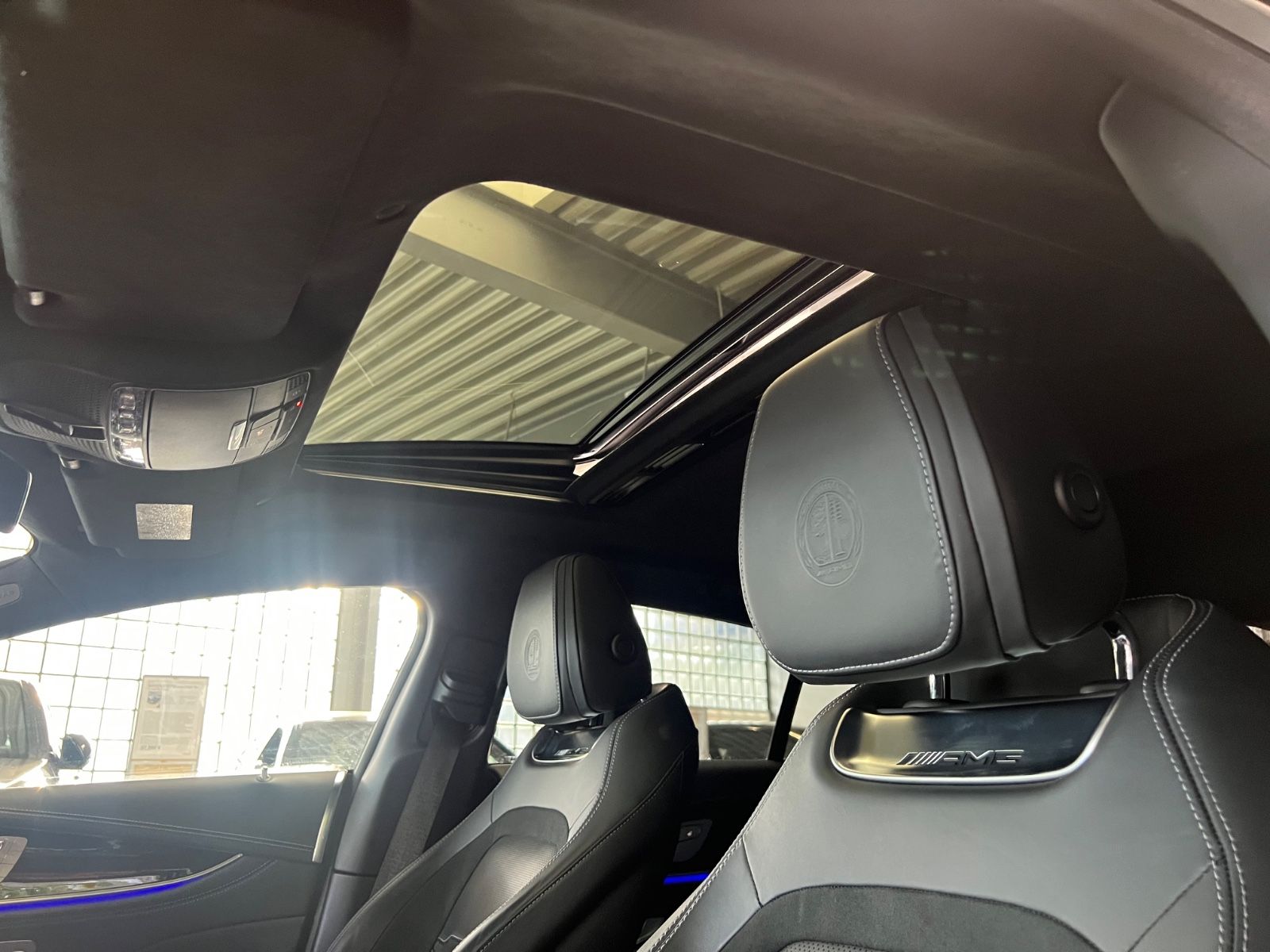 Fahrzeugabbildung Mercedes-Benz AMG GT 4-trg. 63 S 4Matic+ *SCHIEBEDACH*SITZBEL*